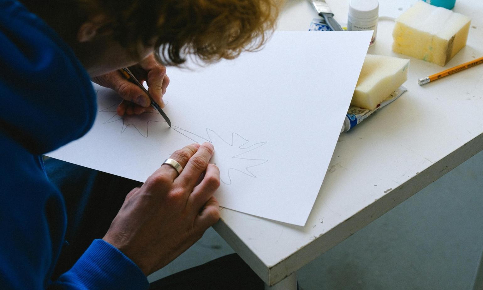 Detailarbeit an Illustrationsprojekten